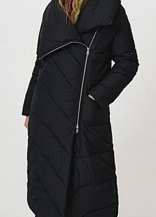 Удлиненное стеганое пальто зимнее
