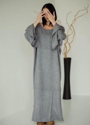 Теплое шерстяное серое платье оверсайз с длинным широким рукавом эксклюзивного фасона5 фото