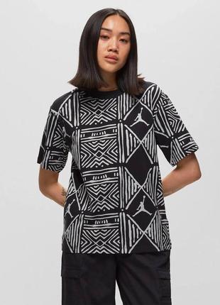 Футболка wmns air jordan 1 retro high og fearless metallic