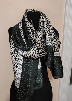 Шарф женский стильный тренд анималистичный принт