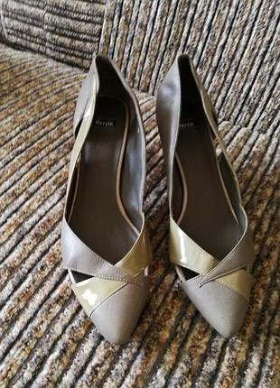 Туфлі жіночі 39р