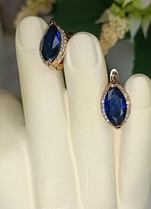 Сережки xuping медичне золото класична позолота англійський замочок 1,3см , синій камінь1 фото