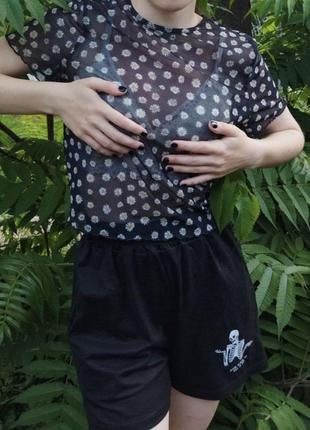 Базовый топ-сетка xs/s h&m в цветочный принт укороченный кроп топ водолазка футболка сеткой сеточка