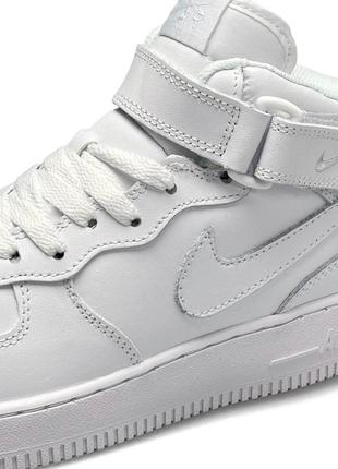 Женские зимние кроссовки nike air force 1 high белые высокие кожаные с мехом (bon)8 фото