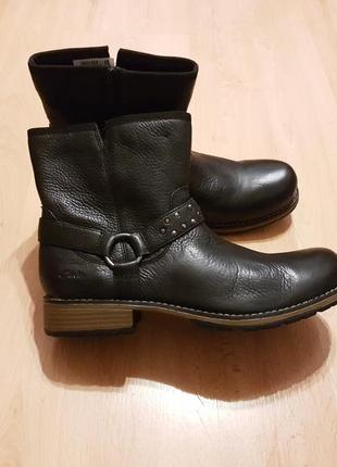 Шкіряні черевики girls clarks kelpie flo