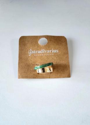 Перстень stradivarius