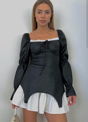 Красива сукня з екошкіри з ефектом підтяжек комбінована з вставками бавовни -спідницею білою рюша/буфи корсет волан