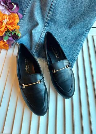 Кожаные черные туфли лоферы с пряжками new look  23,7стелька3 фото