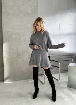Костюм женский теплый однонтонный оверсайз свитер юбка короткая на высокой посадке качественный стильный серый горчица3 фото