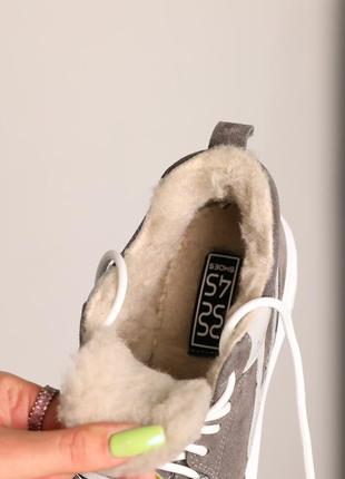 Кроссовки замшевые с мехом зима на платформе серые 587340