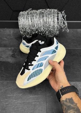 Трендовые стильные мужские кроссовки yeezy boost light sea стильные