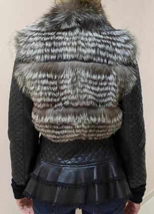 Куртка- жилетка из натуральной кожи и меха.4 фото