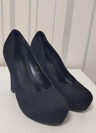 Женские туфли черного цвета3 фото