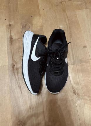 Кросівки nike/nike revolution2 фото