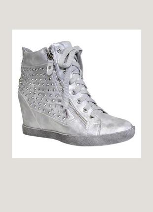 Стильные сникерсы ботинки кроссовки серебряные с камнями на стопу 26,5