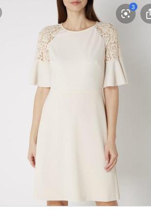 Гарне плаття колір пудра