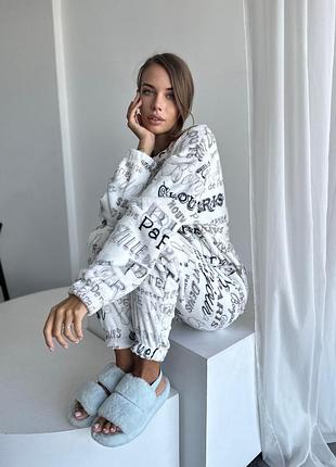Теплая, нежная и уютная женская махровая пижама8 фото