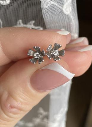 Нові дуже гарні сережки пусети гвоздики природні діаманти біле золото5 фото