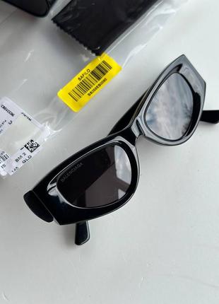 Очки солнцезащитные черные брендовые в стиле balenciaga