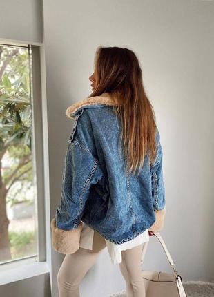 Жіноча стильна зимова джинсова куртка4 фото