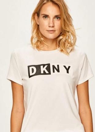 Футболка dkny