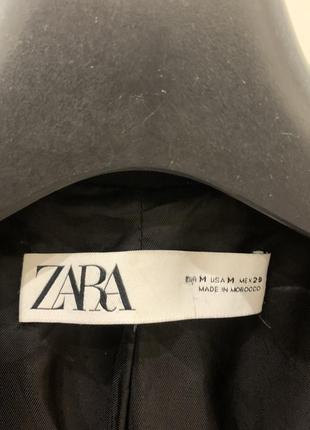 Черное пальто с поясом от zara женское базовое7 фото