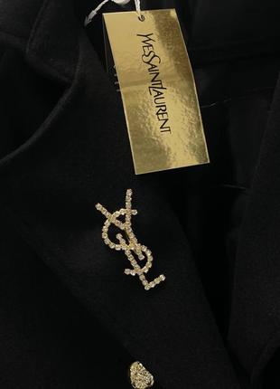 🔥новый сезон🔥

женское черное пальто yves saint laurent lux
вовна4 фото