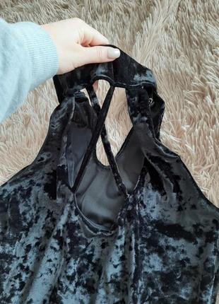 Ефектне маленьке чорне плаття3 фото