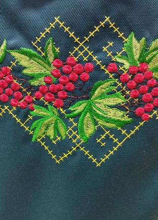 Сувенірній фартух із вишуванням патріотичний3 фото