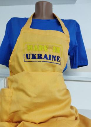 Сувенірній фартух із вишуванням патріотичний