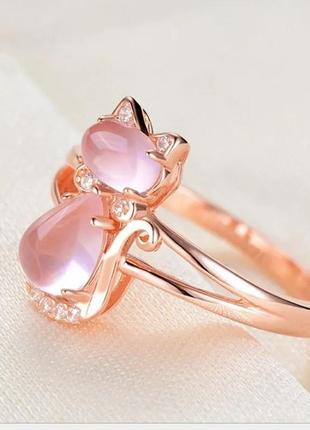 Каблучки жіночі у вигляді рожевої кішки каблучка котик з рожевим каменем і білими фіанітами р. 173 фото
