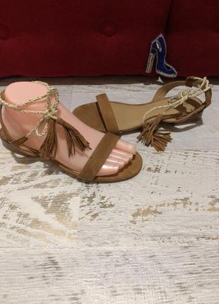 Шкіряні фірмові босоніжки minelli 38р.