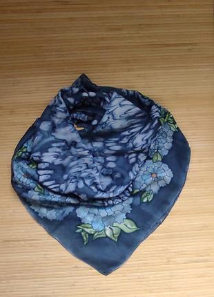Платок натуральный шелк ручная роспись баска роуль голубые цветы