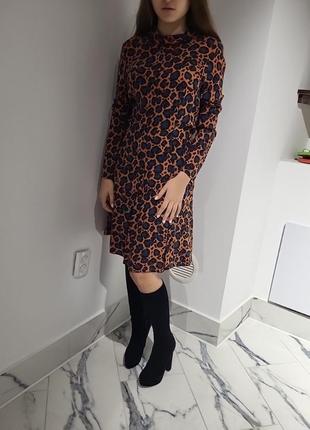 Стильне плаття в модному принті леопарда