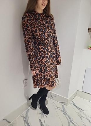 Стильное платье в модном принте леопарда2 фото