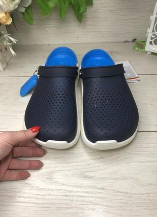 Кроксы унисекс оригинальные синие с белой подошвой сабо кроксы crocs literide™ clog navy/white3 фото