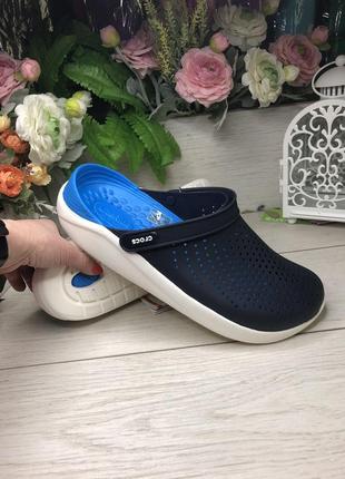 Кроксы унисекс оригинальные синие с белой подошвой сабо кроксы crocs literide™ clog navy/white4 фото