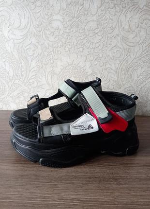 Босоножки.