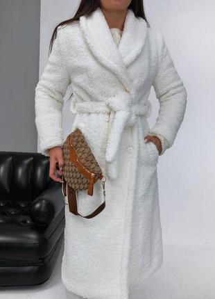 Теплая шуба меховая на подкладке синтепони пуговицах с поясом миди свободного прямого кроя пальто с карманами4 фото