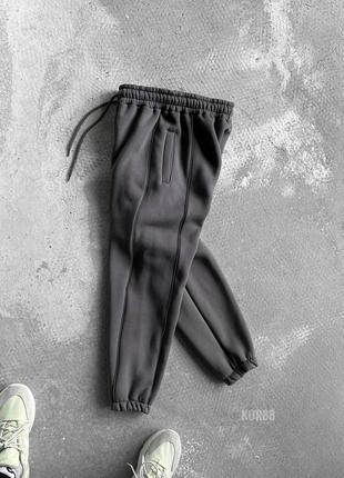 Мужские серые брюки с рефлективной полоской на парня отличного качества4 фото