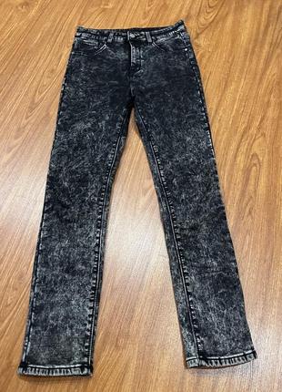 Джинсы женские