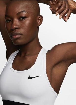 Nike спортивный топ размер s3 фото