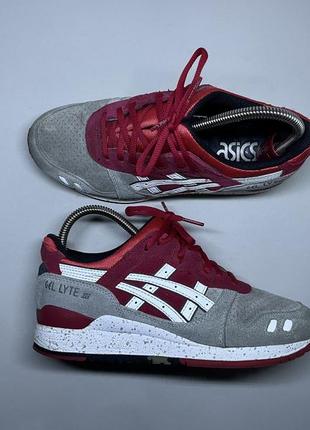 Кроссовки asics