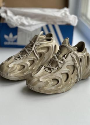 Кросівки adidas