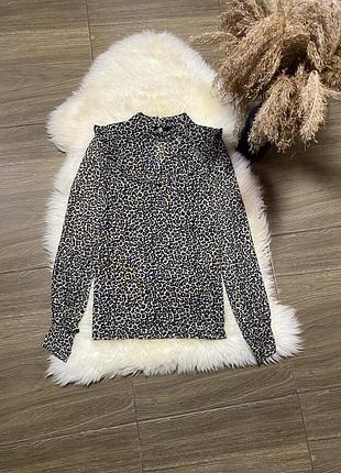 Красива блуза