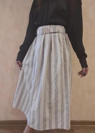 Теплая юбка-миди в полоску с поясом ремешком и карманами