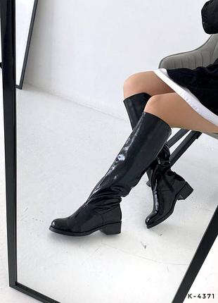 Натуральные лакированные сапоги трубы