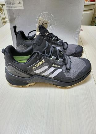 Новые кроссовки adidas terrex swift r3 BSDx gore-tex