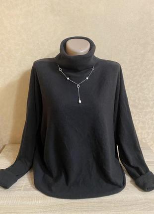 Свитер шоколадного цвета свободного кроя