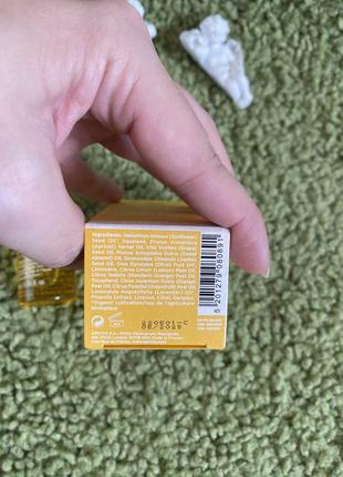 Натуральное масло доя лица укрепляет и увлажняет кожу